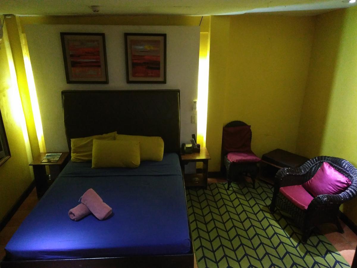 Mango'S Beachfront Resort Olongapo Pokoj fotografie